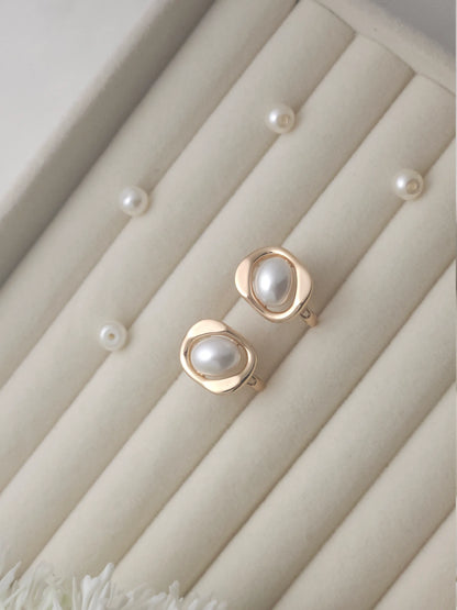 Rose Gold Pearl Stud Earrings for Women – Vivoura