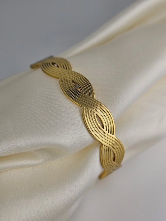 Twisted Rope Gold Cuff Bracelet – Elegant Statement Jewelry | Vivoura Jewellery