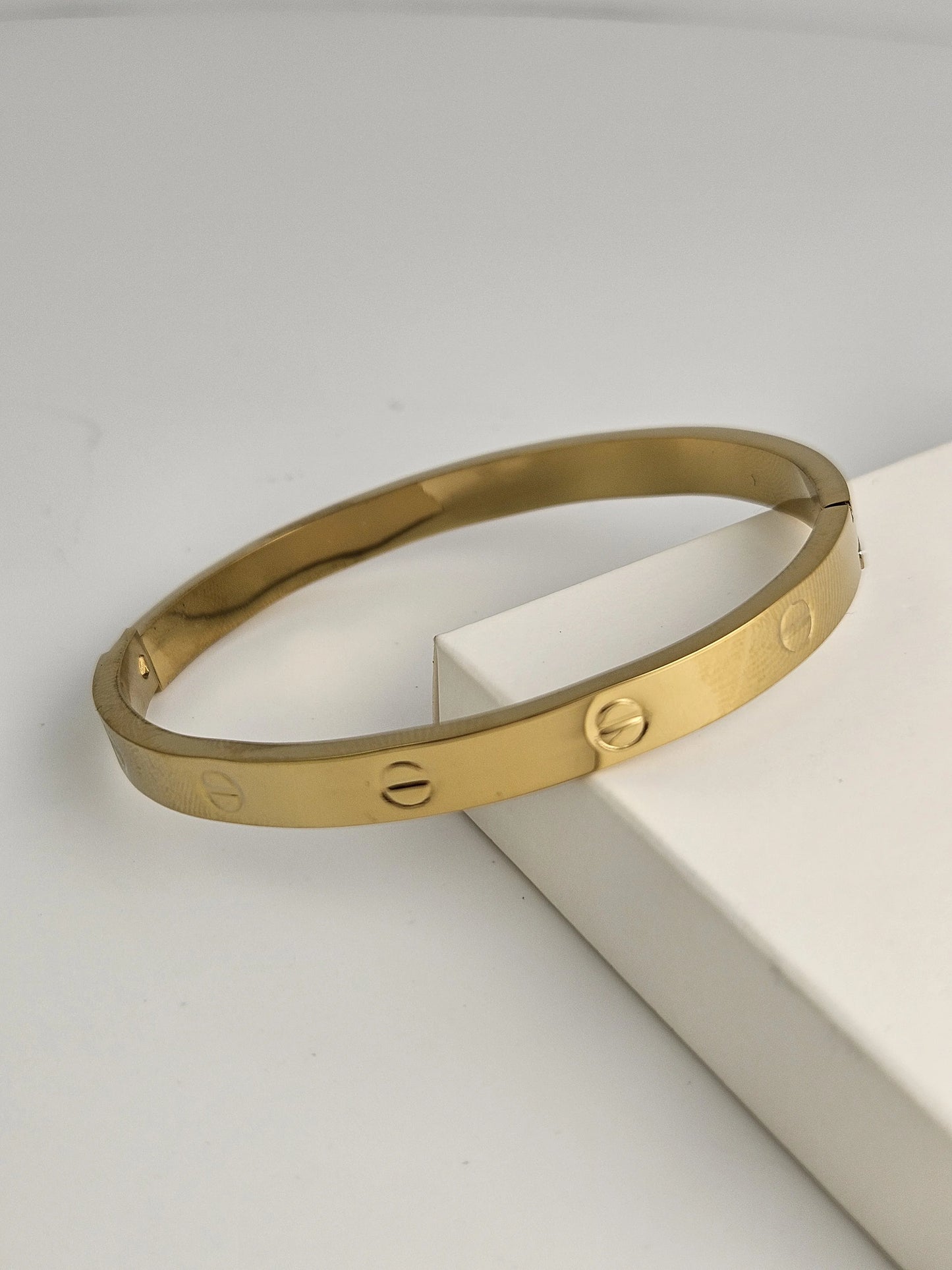 Gold Screw Cartier  – Timeless Minimalist Bracelet | Vivoura Jewellery