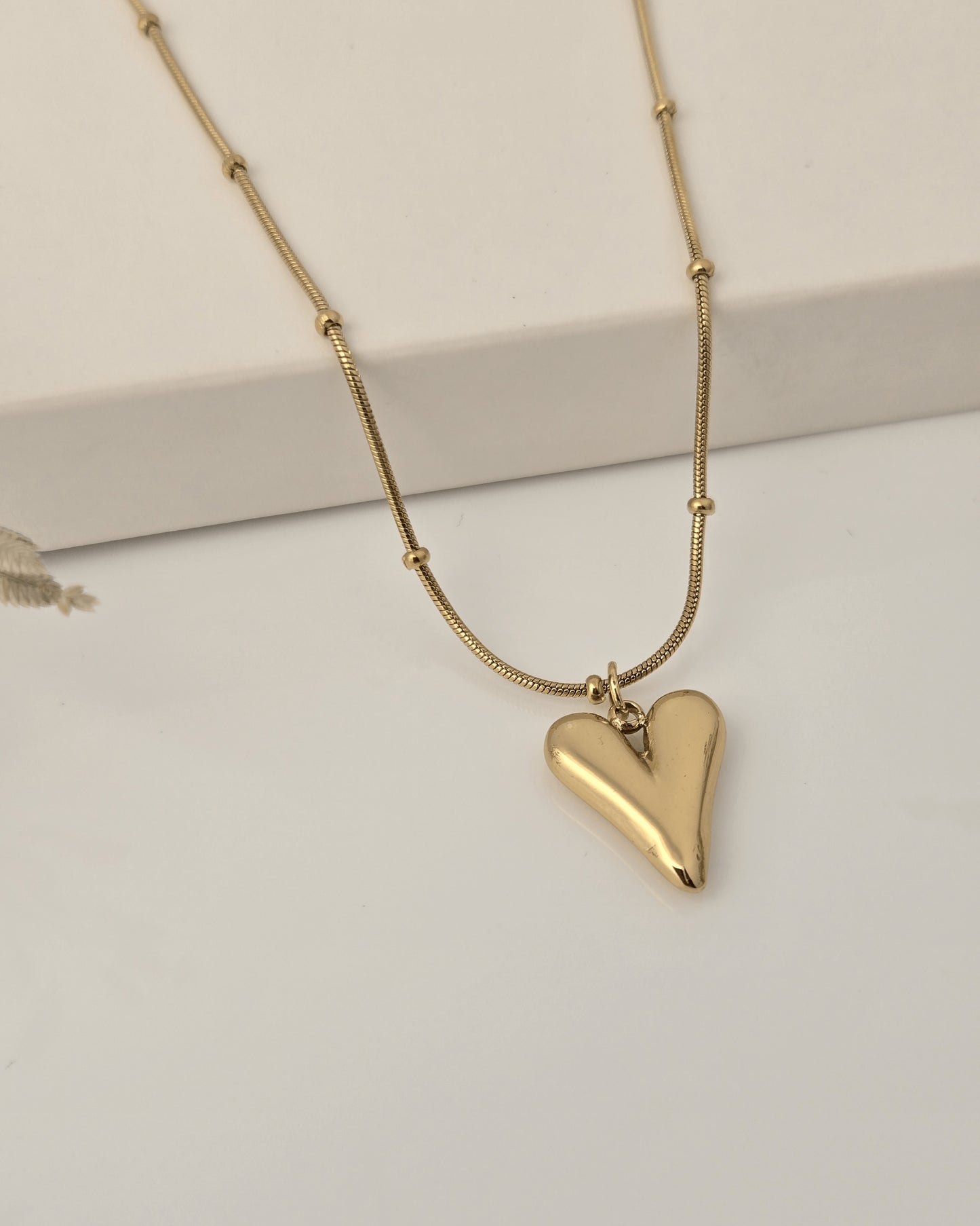 Gold Heart Pendant Necklace | Vivoura Jewellery