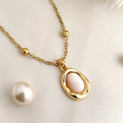 Gold-Plated Organic Pearl Pendant Necklace – Modern Sculptural Design