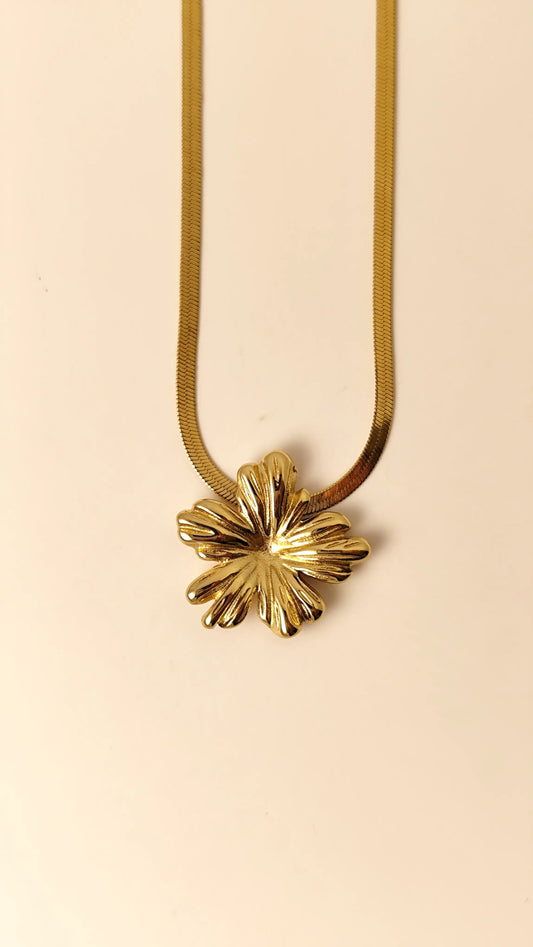 Gold Flower Pendant Necklace – Bold Statement Snake Chain Jewellery