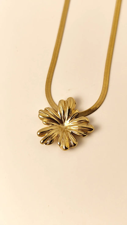 Gold Flower Pendant Necklace – Bold Statement Snake Chain Jewellery