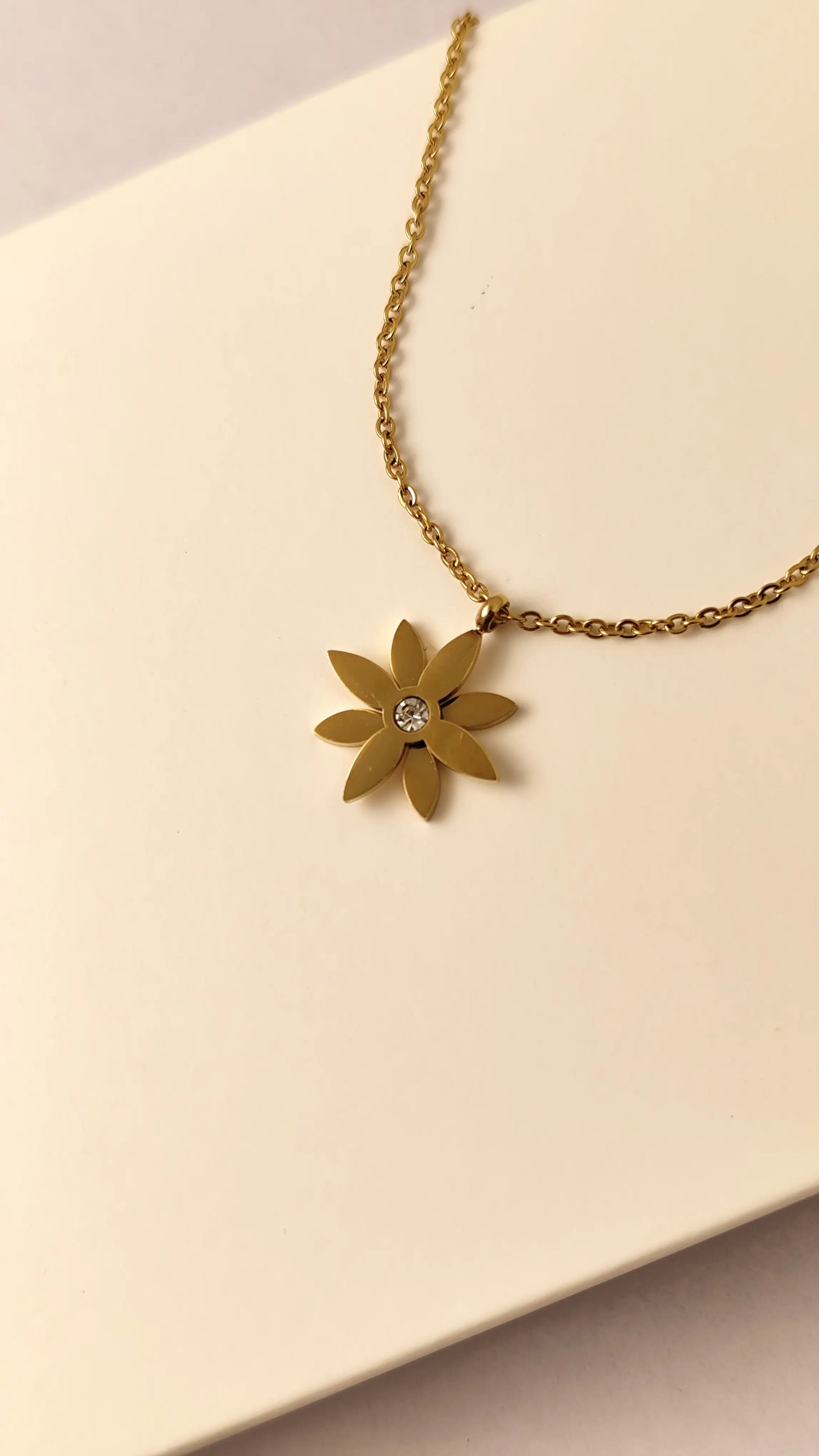 Gold Floral Pendant Necklace with Crystal – Elegant Everyday Jewellery
